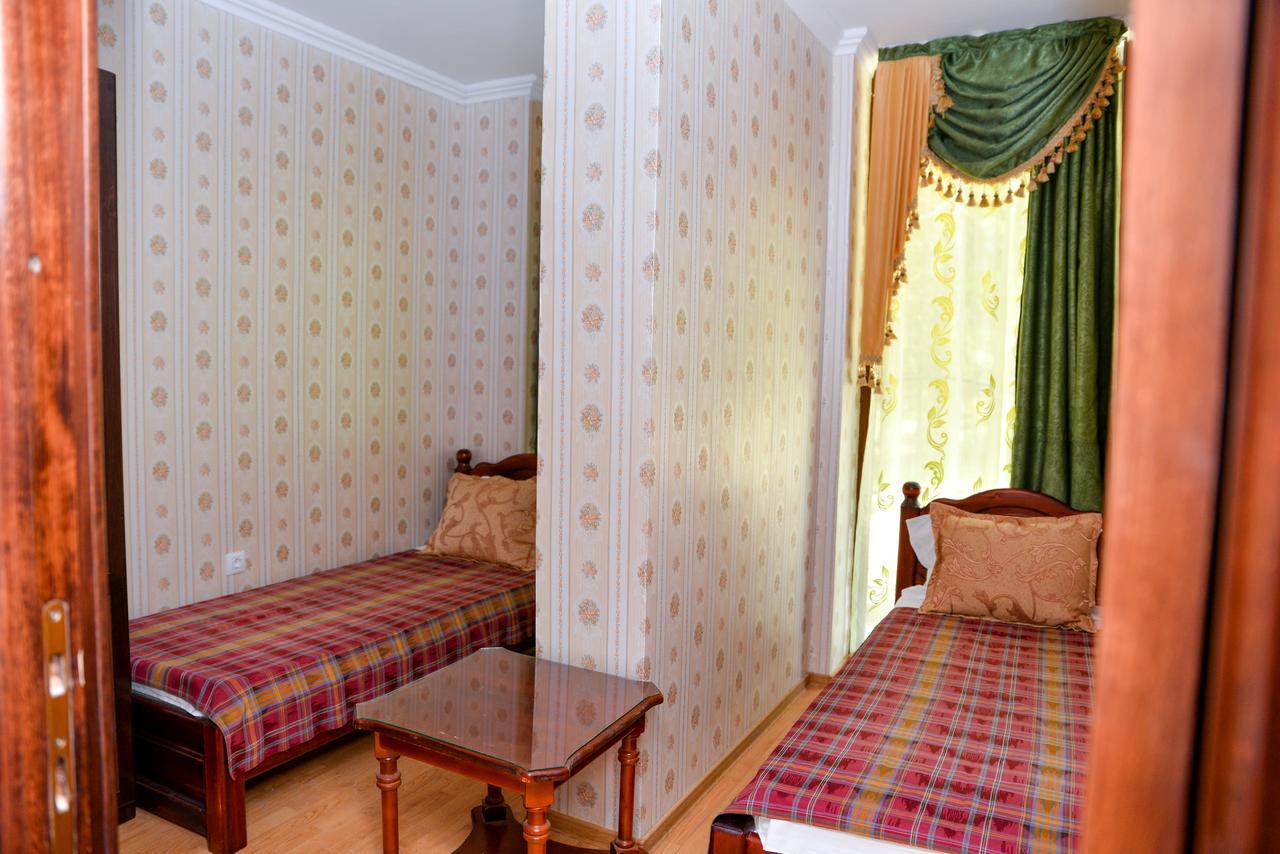 Edy'S Royal Predeal Hotel ภายนอก รูปภาพ