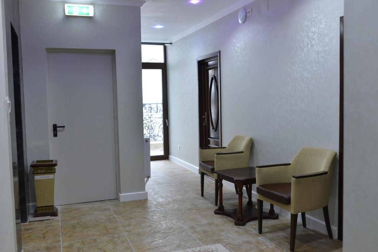 Edy'S Royal Predeal Hotel ภายนอก รูปภาพ