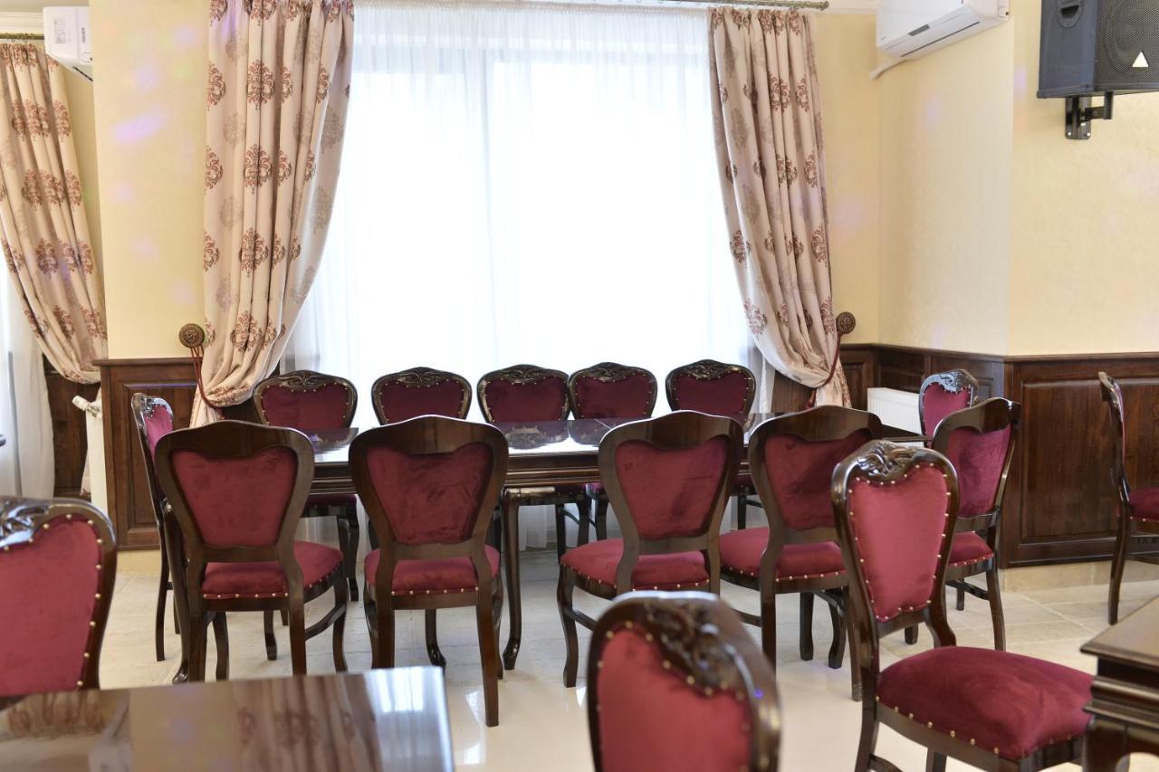Edy'S Royal Predeal Hotel ภายนอก รูปภาพ