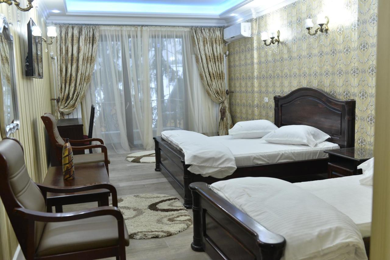 Edy'S Royal Predeal Hotel ภายนอก รูปภาพ