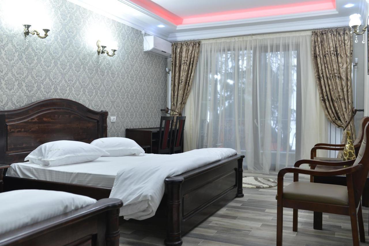 Edy'S Royal Predeal Hotel ภายนอก รูปภาพ