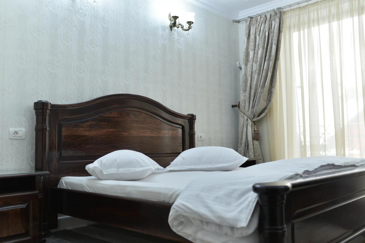 Edy'S Royal Predeal Hotel ภายนอก รูปภาพ