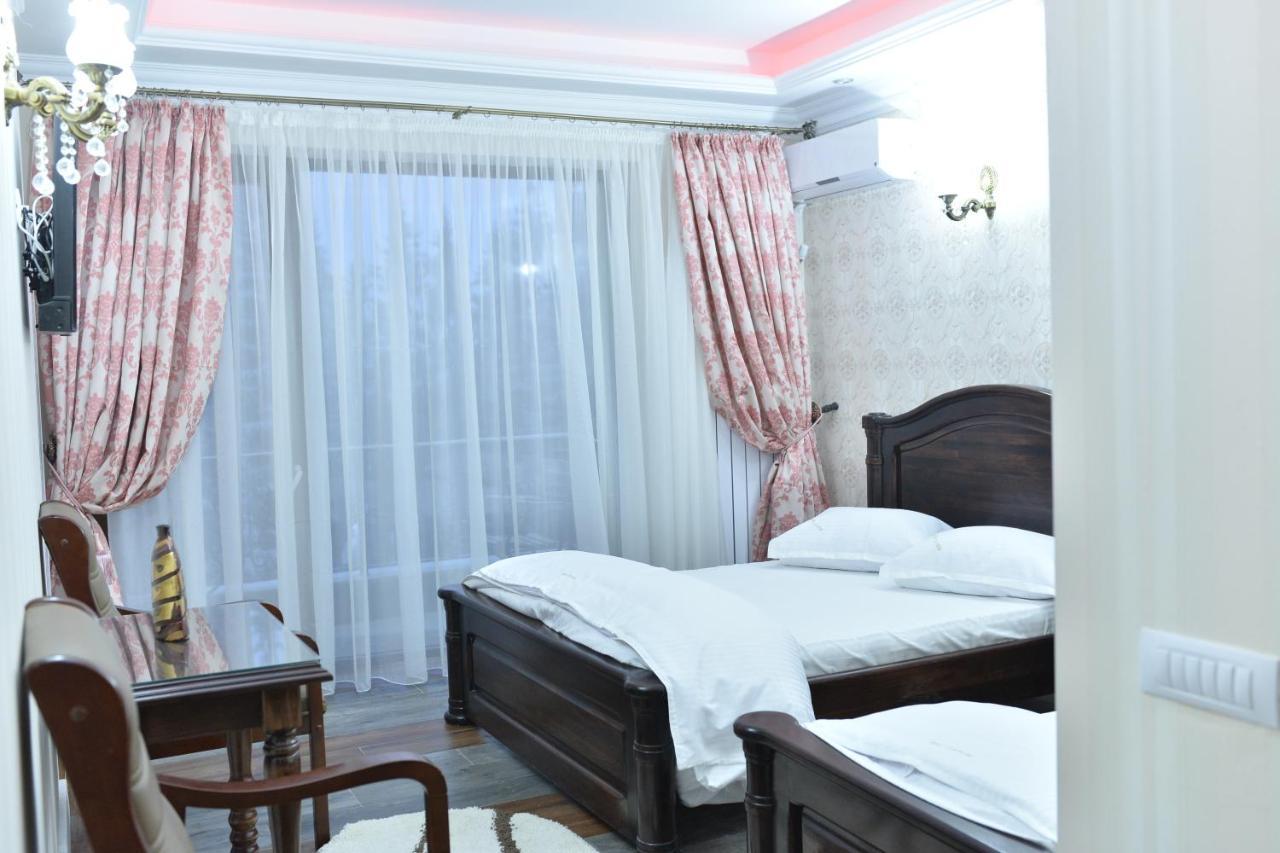 Edy'S Royal Predeal Hotel ภายนอก รูปภาพ