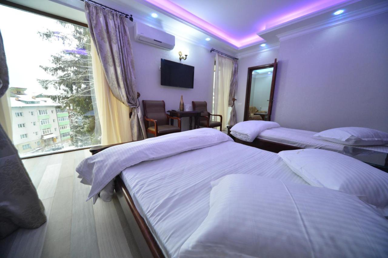 Edy'S Royal Predeal Hotel ภายนอก รูปภาพ