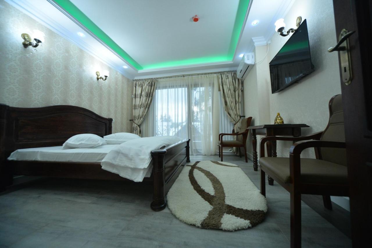 Edy'S Royal Predeal Hotel ภายนอก รูปภาพ
